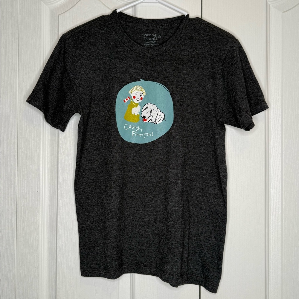 💫2/$20 - 🇨🇦 Mr Dress Up - Casey and Finnegan T Shirt by Wendy Hancock Size S